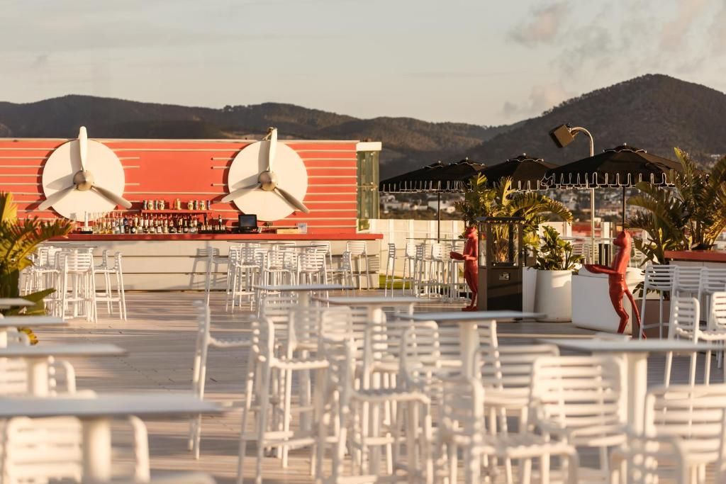 Ushuaia Ibiza Beach Hotel (Adults Only) фото 27