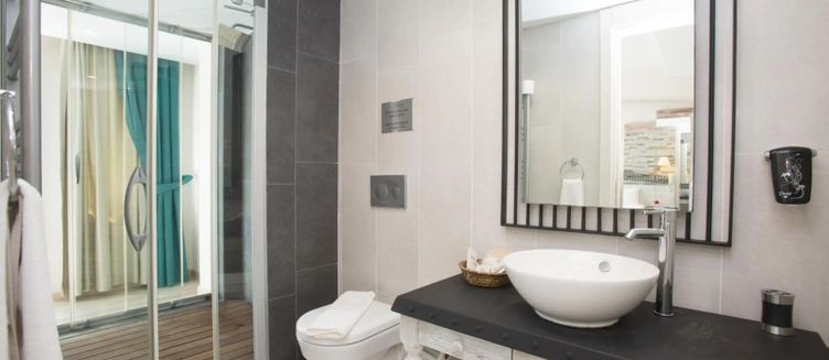 Фото отеля Dedeminn Marina Hotel