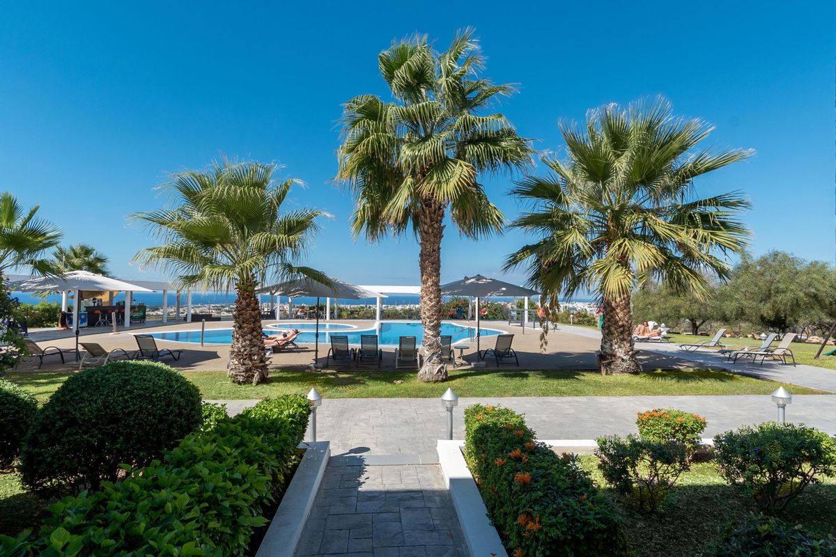 Royal Blue Hotel & Spa Pathos фото 6
