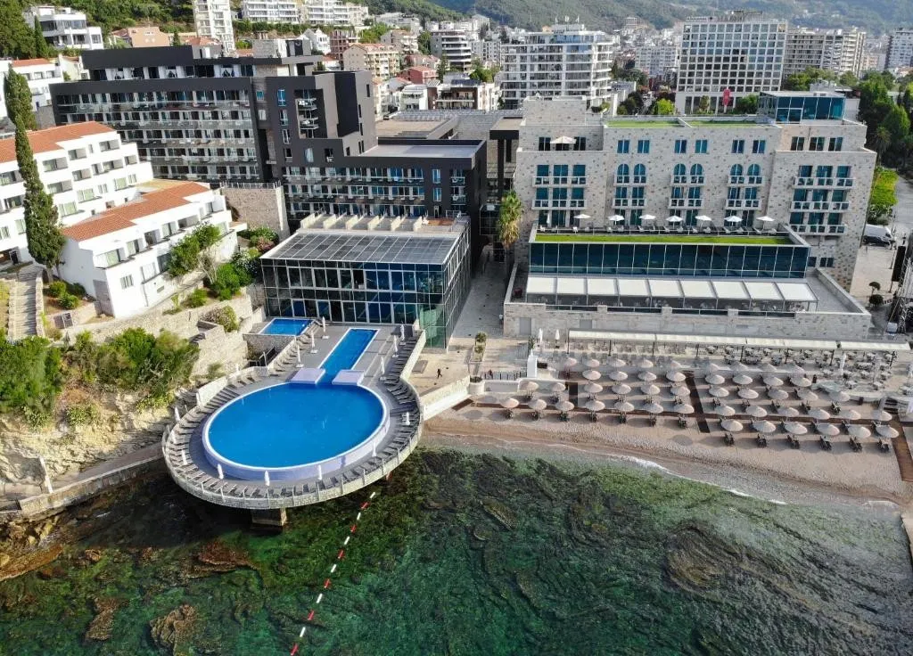 Avala Resort & Villas фото 0