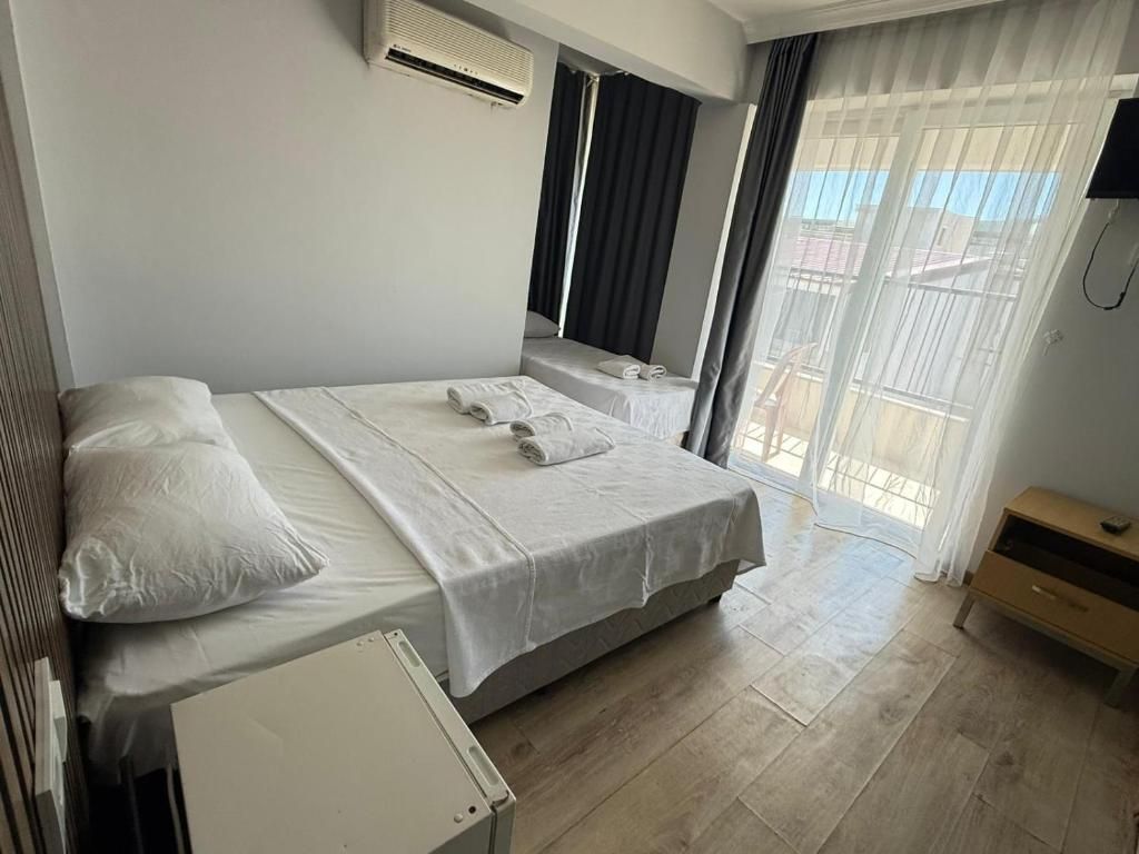 Romeo Beach Hotel фото 42