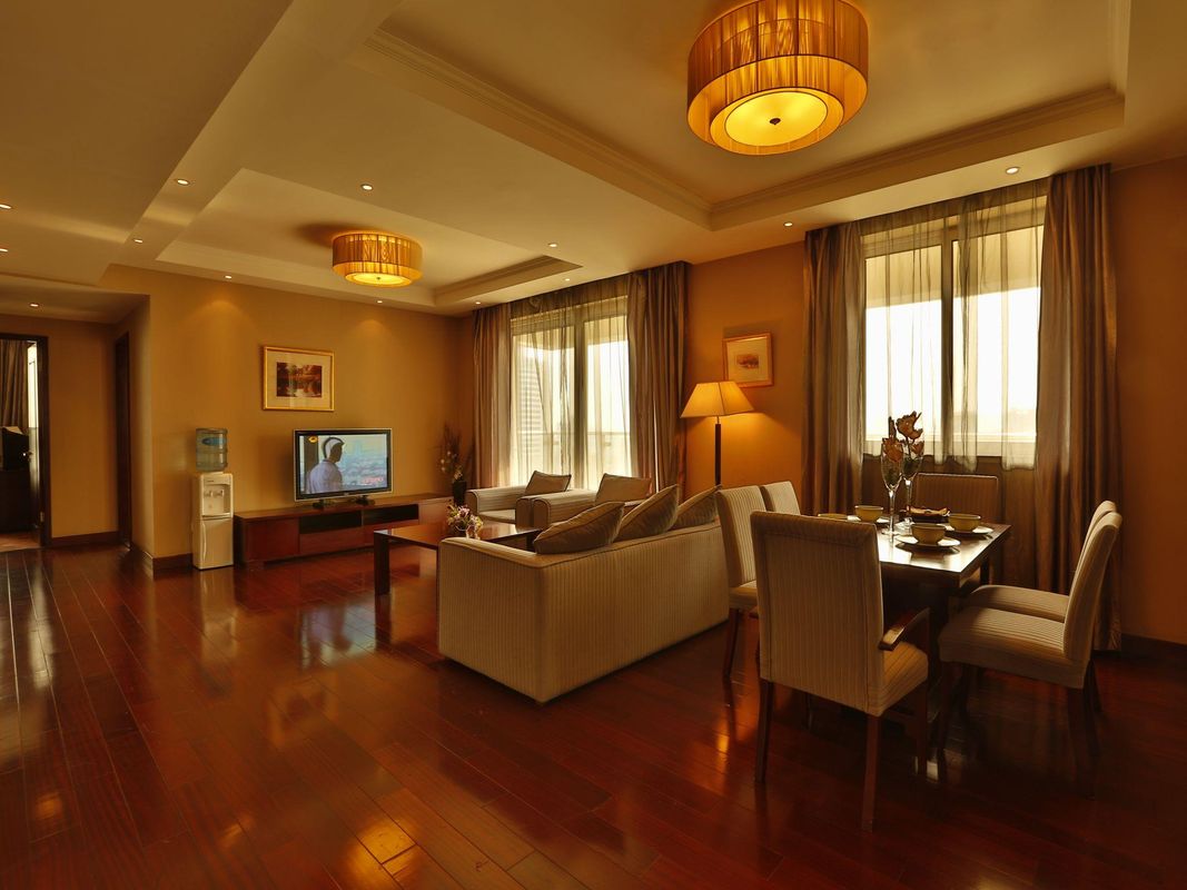 Rayfont Celebrity Hotel & Apartment фото 1