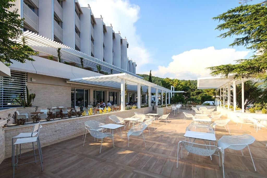 Carine Hotel Delfin фото 44