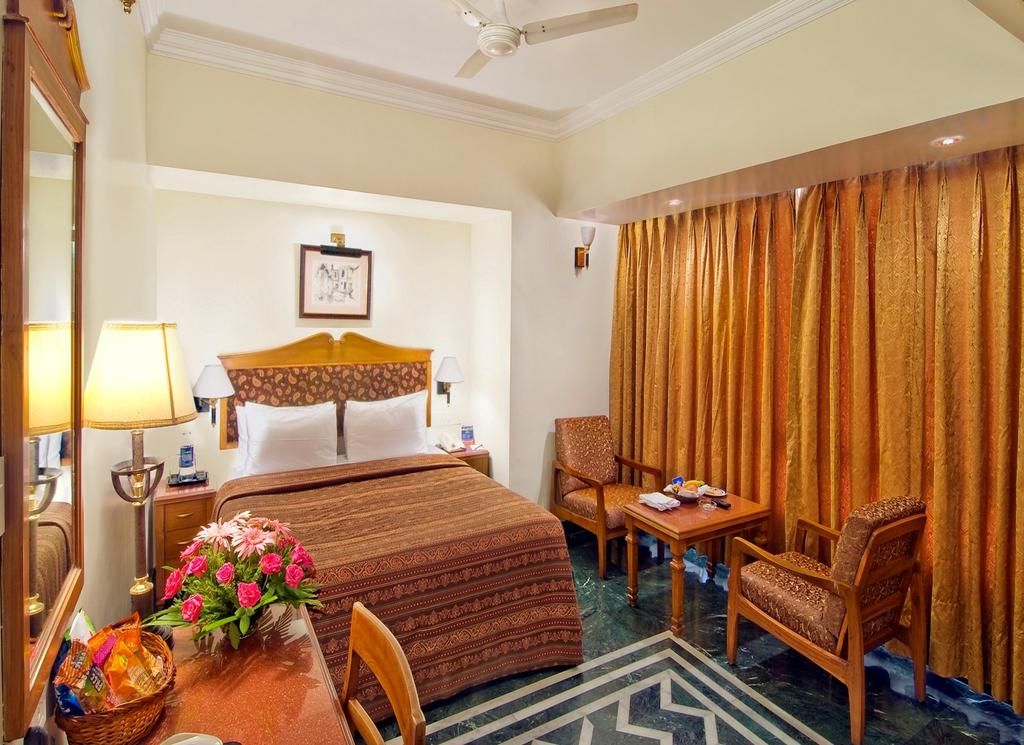 Sarovar Portico Ahmedabad фото 10