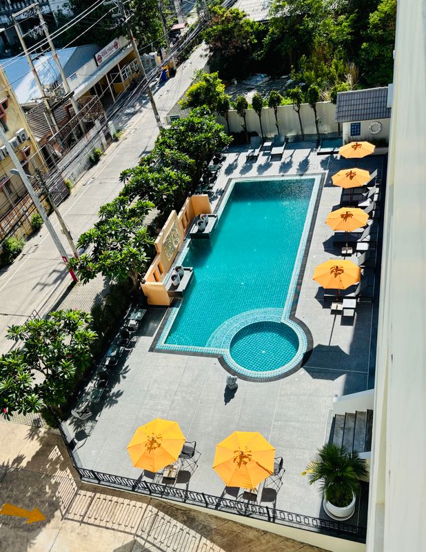 Crown Pattaya Beach Hotel фото 26