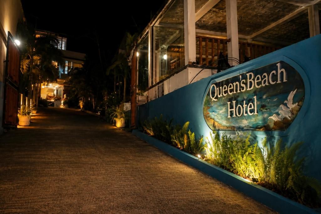 Queen's Beach Hotel фото 27