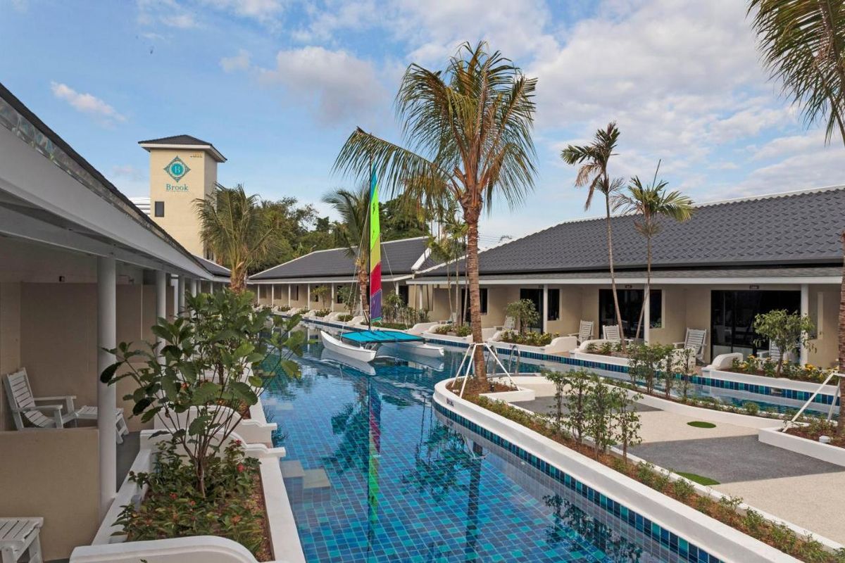 Tuana Hotels Brook Pool Access фото 7