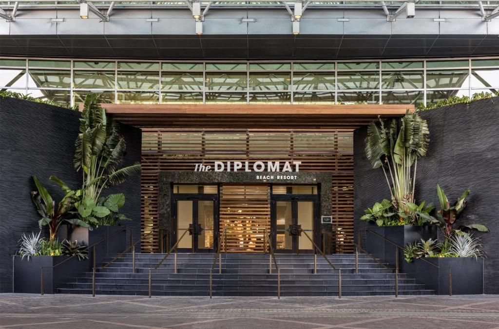 The Diplomat Beach Resort Hollywood, Curio Collection by Hilton фото 4