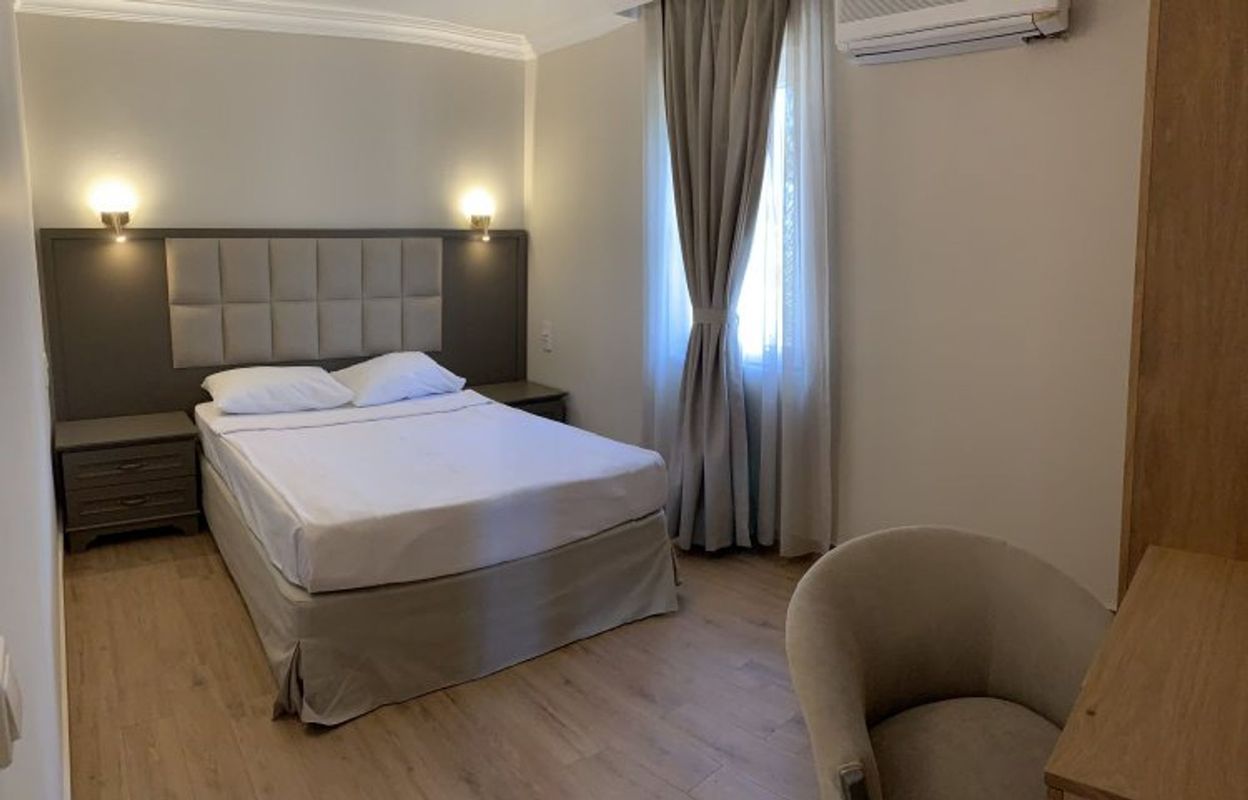 Moonshine Hotel & Suites фото 4