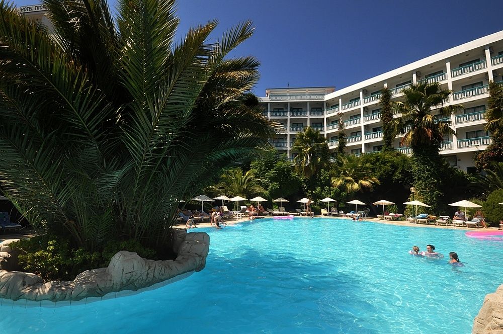 Tropical Beach Hotel (Adults Only) фото 26