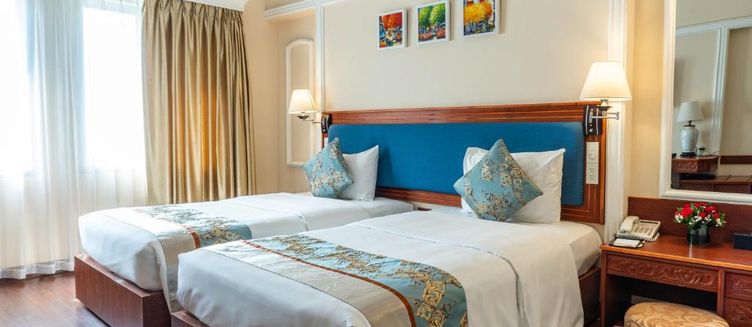 Фото отеля Royal Hotel Saigon