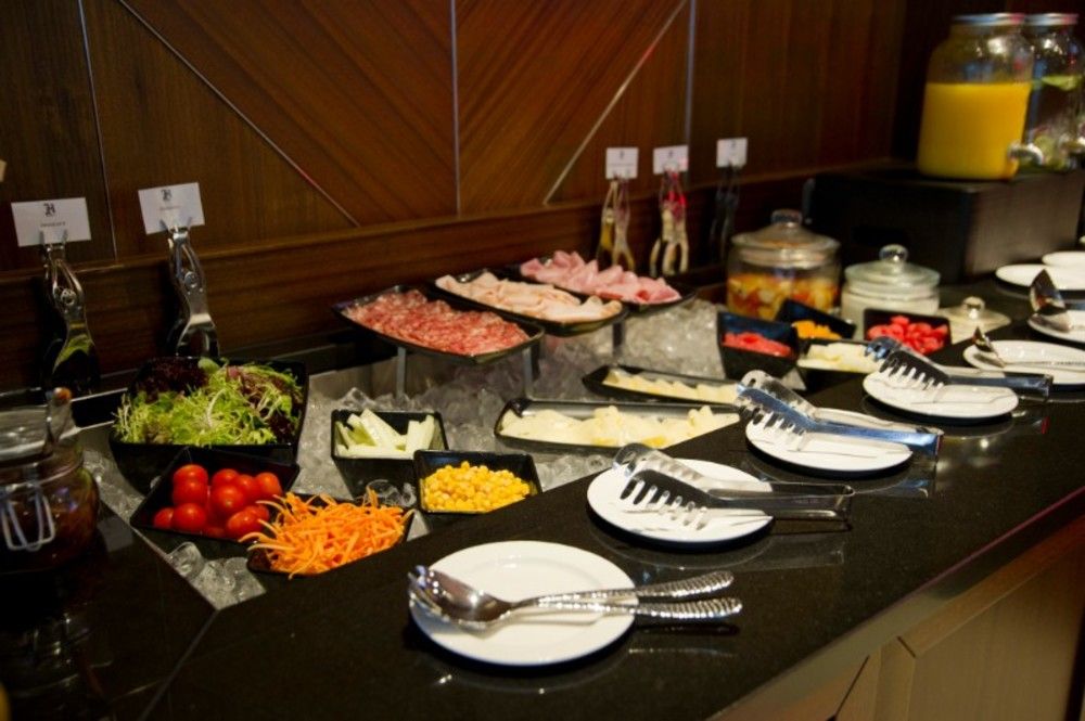 Hugo's Boutique Hotel - Adults Only фото 9
