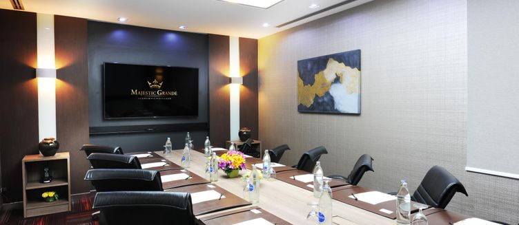 Фото отеля DoubleTree by Hilton Bangkok Ploenchit