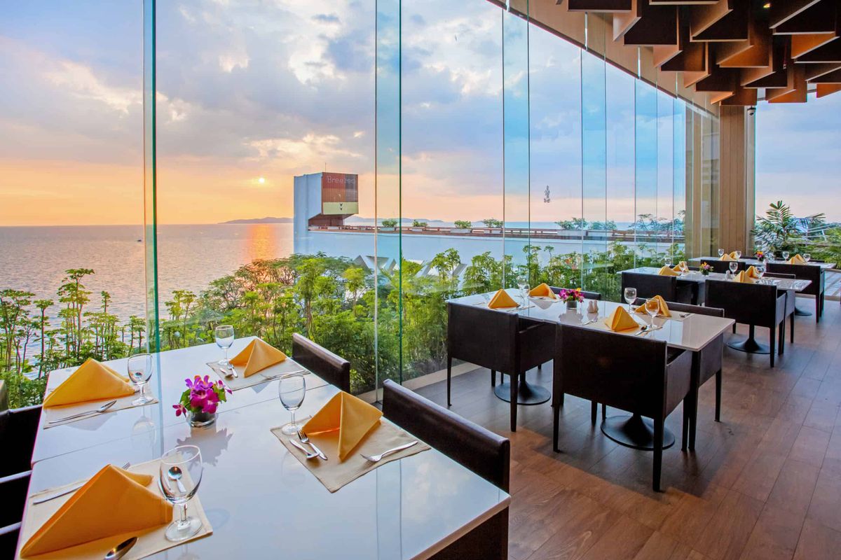 Royal Cliff Beach Hotel фото 13