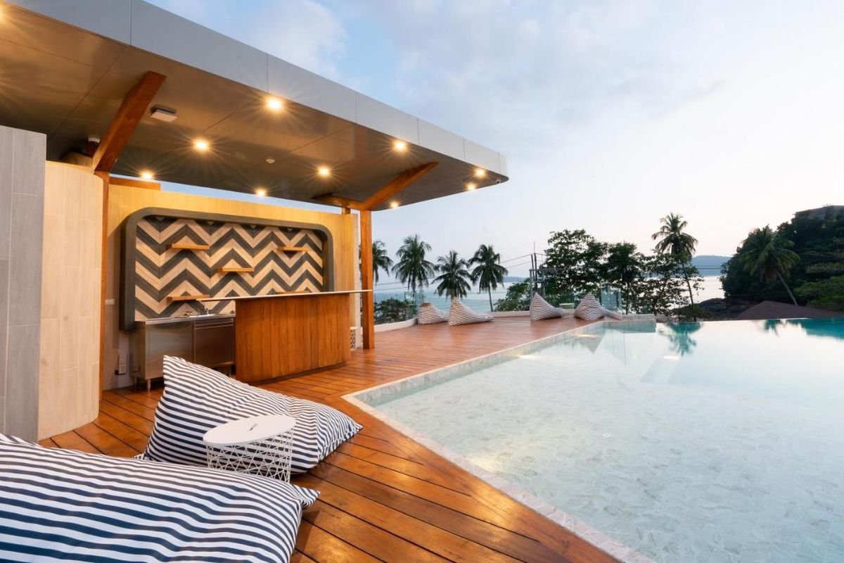 Panwaburi Beachfront Resort фото 10