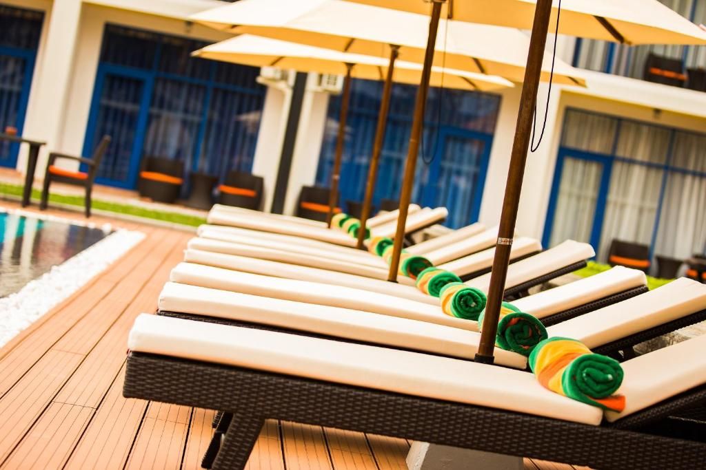 Camelot Beach Hotel фото 33
