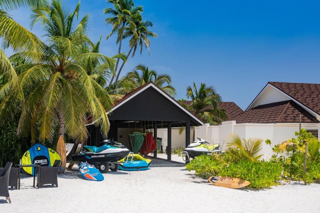 Dhigufaru Island Resort фото 46