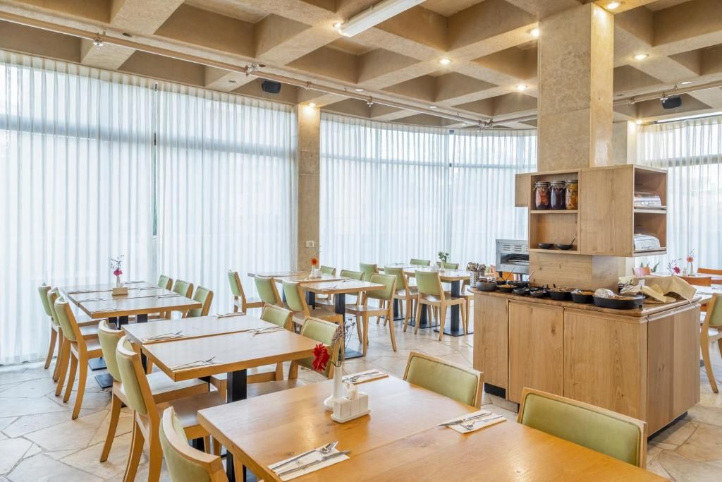 Ramon Suites Hotel фото 21