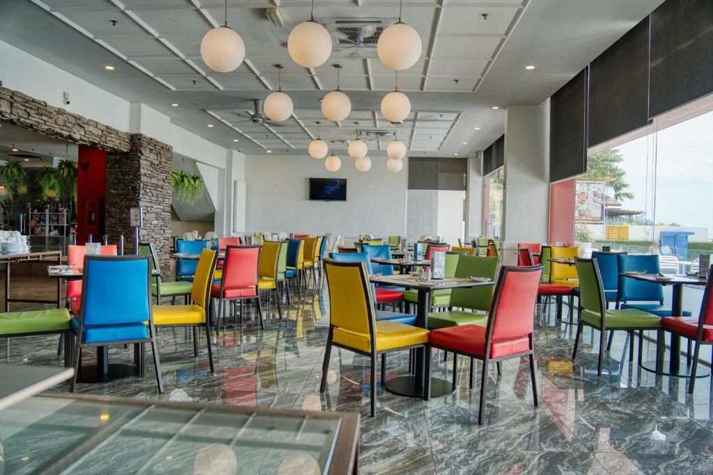 Hotel Sentral Seaview фото 24