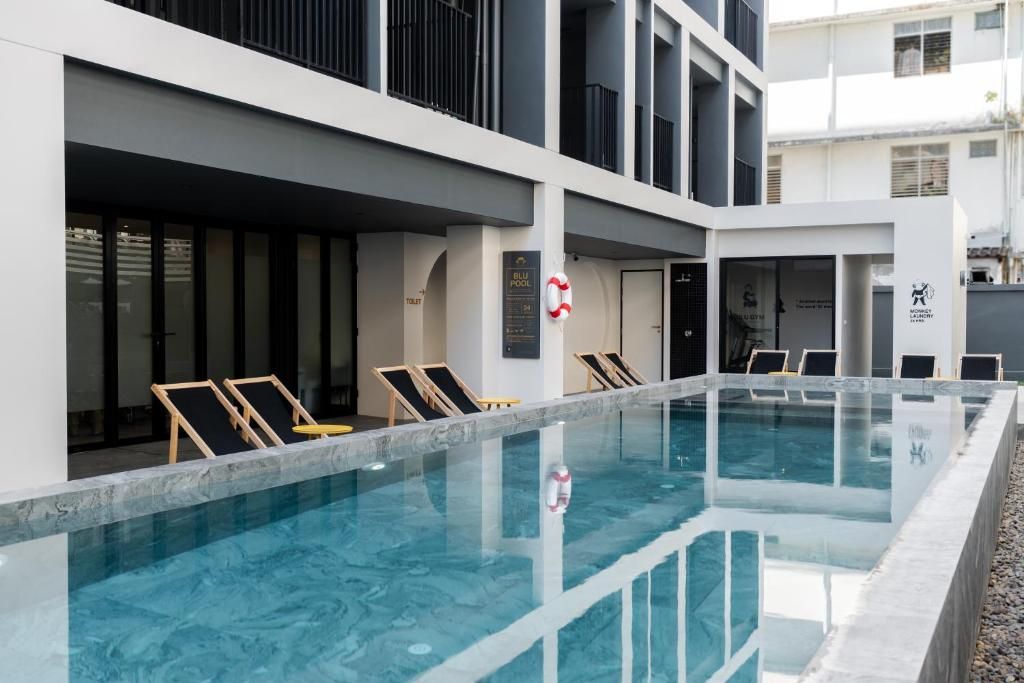 Blu Monkey Hub and Hotel Krabi Town фото 6