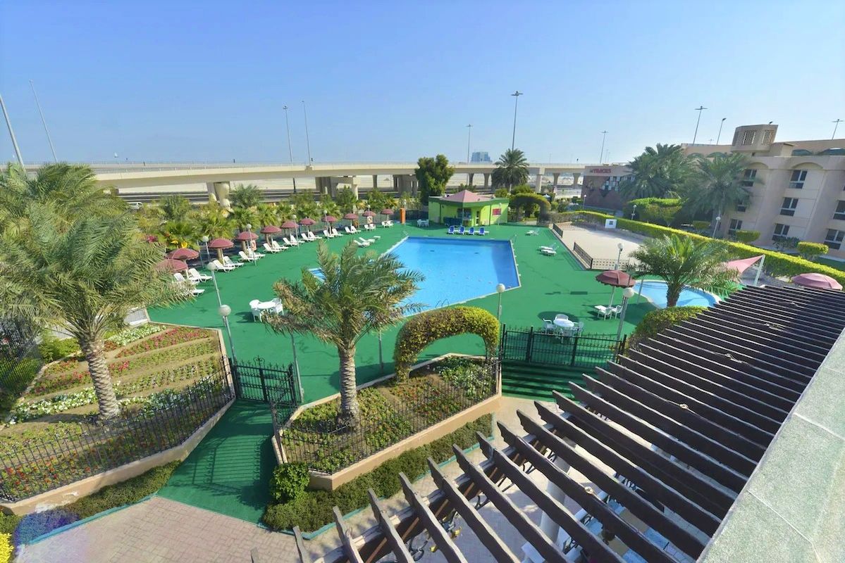 Crowne Plaza Bahrain фото 2