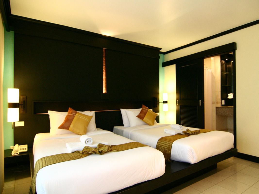 Rattana Beach Hotel фото 18