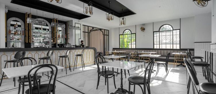 Фото отеля Ratri Hotel Phuket Old Town
