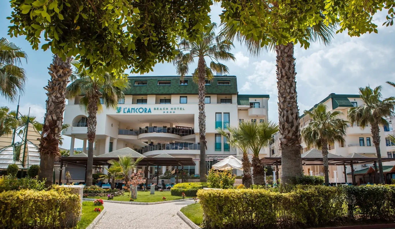 Lancora Beach Hotel фото 0