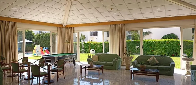 Фото отеля Mandalena Hotel Apartments
