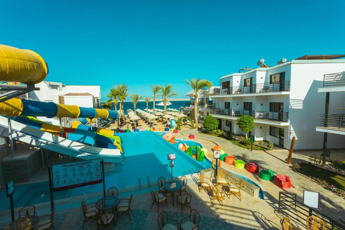 La Rosa Waves Resort фото 2