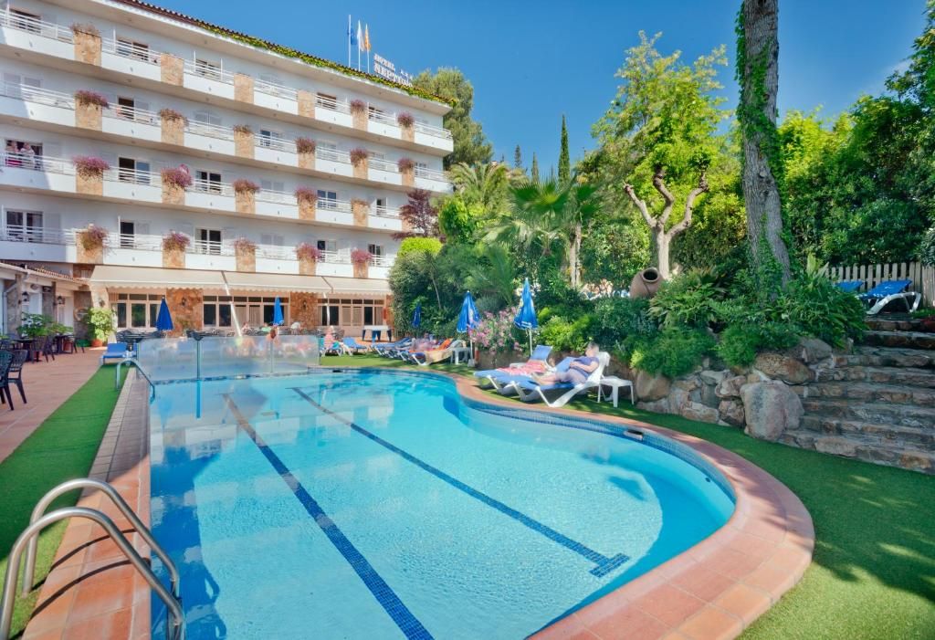 Hotel GHT Neptuno фото 0