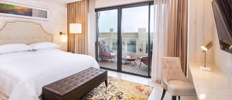 Фото отеля Sheraton Grand Danang Resort