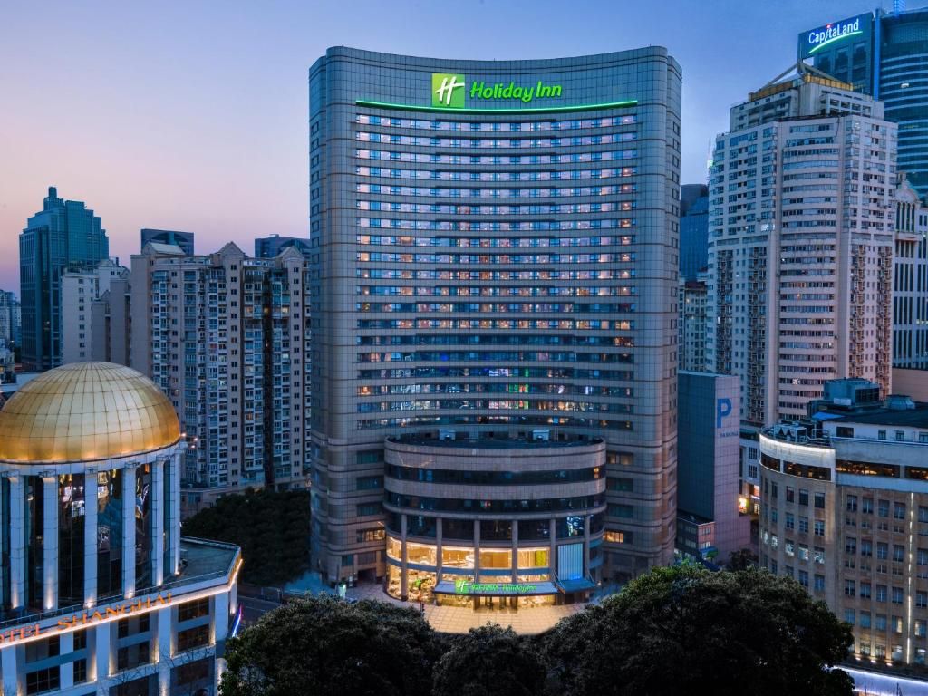 Holiday Inn Shanghai Nanjing Road, an IHG Hotel фото 0