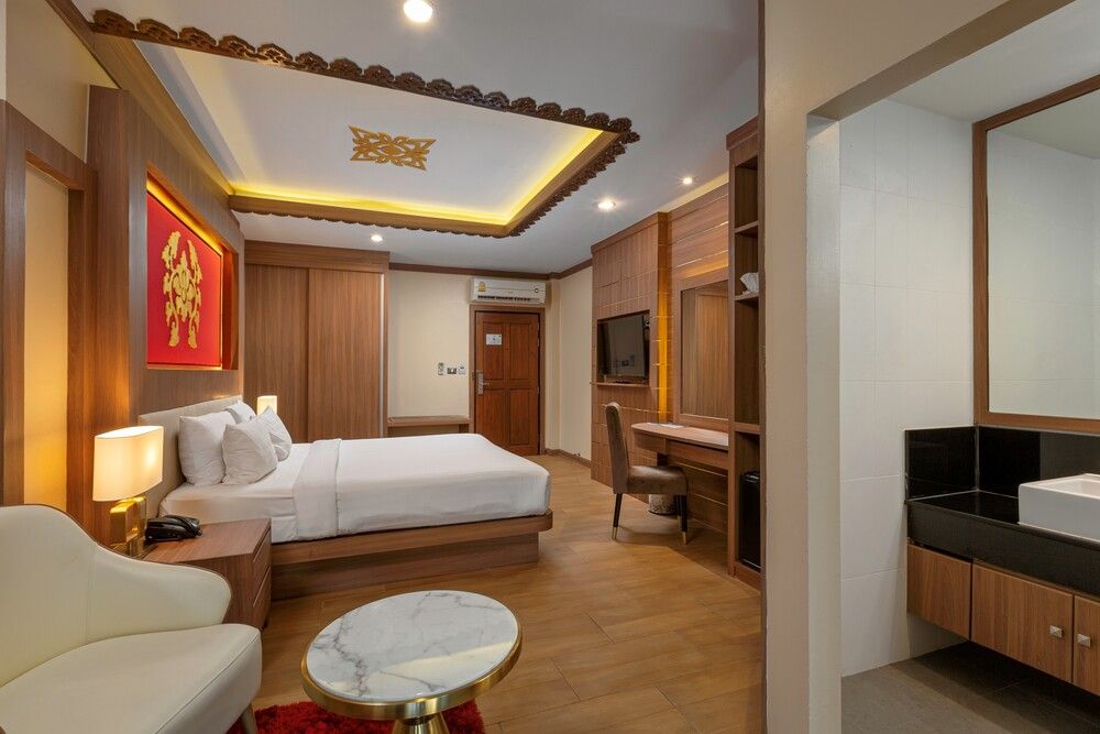 Quality Resort and Spa Patong Beach фото 44