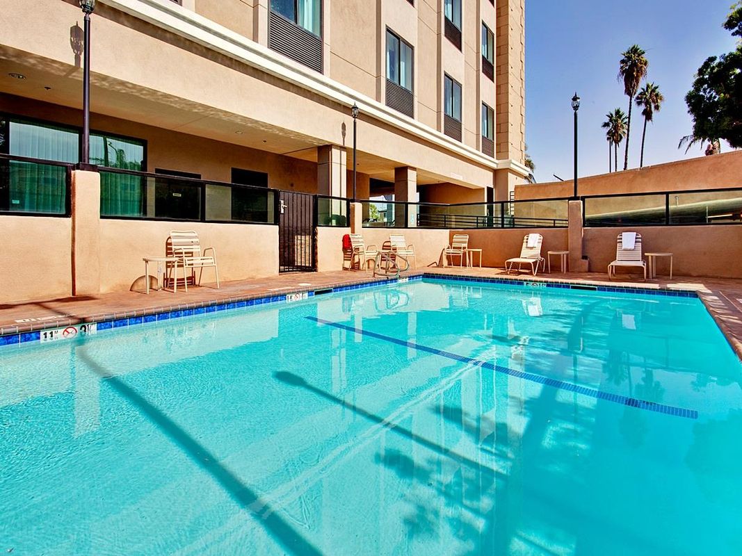 Holiday Inn Express Los Angeles LAX Airport фото 2