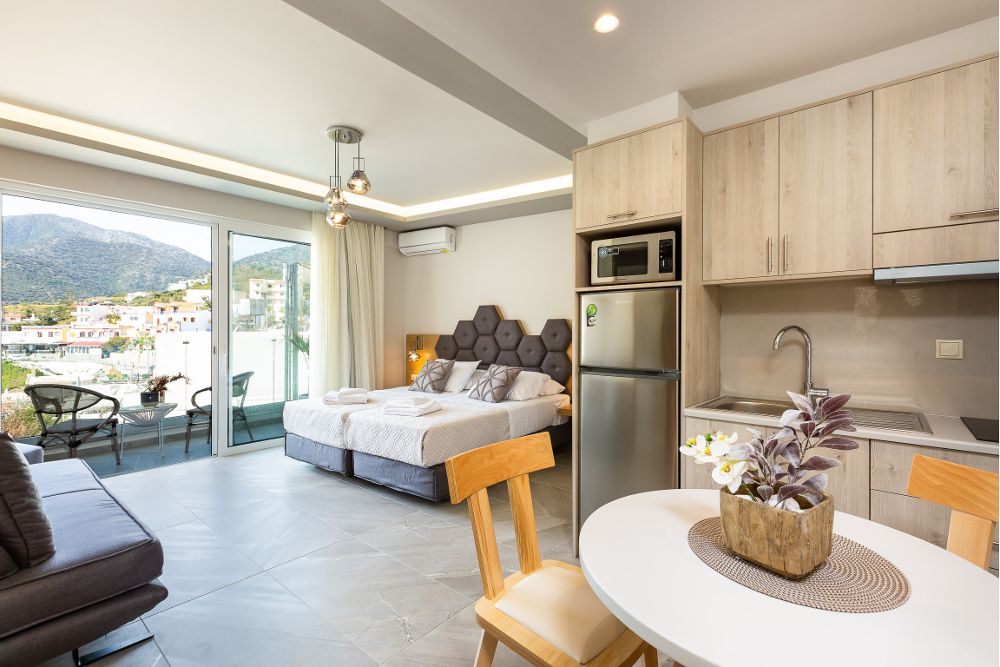 Luxury Suite with Sea View in Akrogiali Luxury Aparthotel фото 35