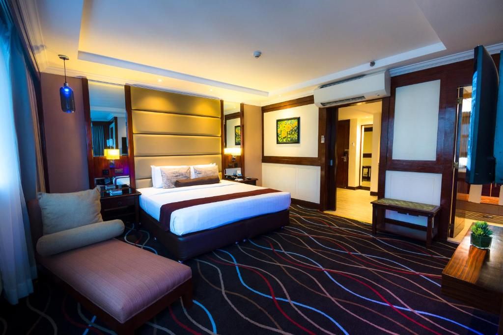 Cebu Parklane International Hotel фото 37