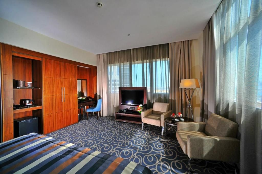 Ramada Abu Dhabi Corniche фото 38
