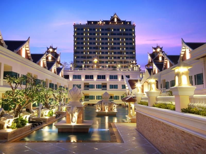 Grand Pacific Sovereign Resort & Spa фото 7