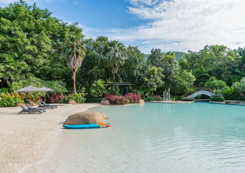 Naithonburi Beach Resort фото 30