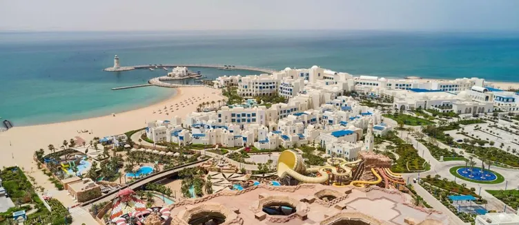 Фото отеля Hilton Salwa Beach Resort & Villas