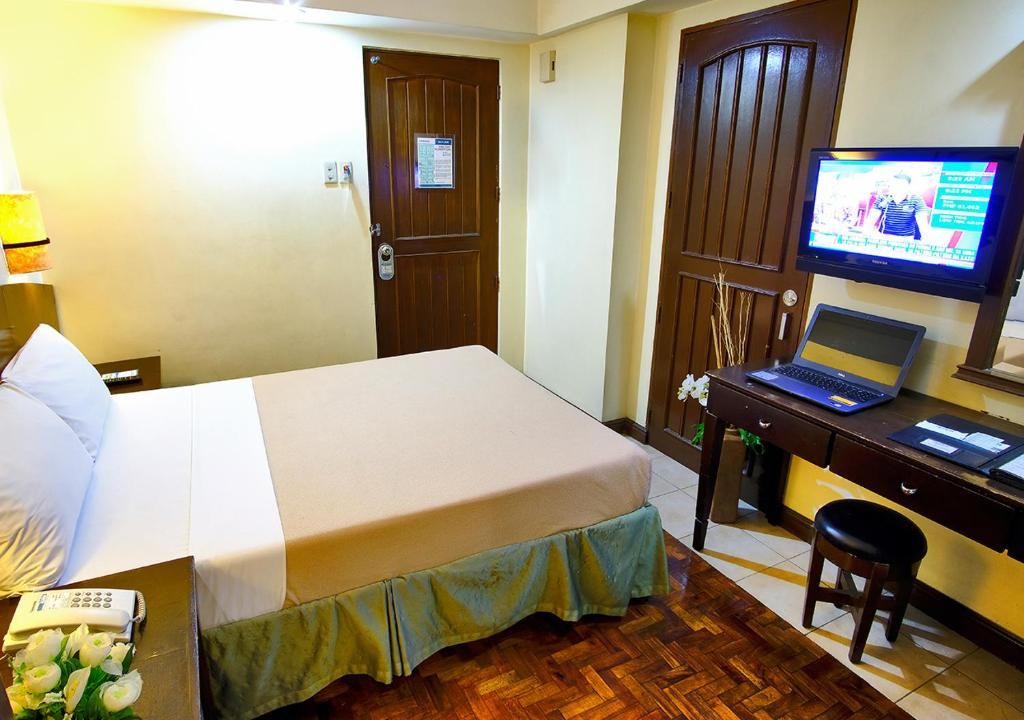 Fersal Hotel Manila фото 20