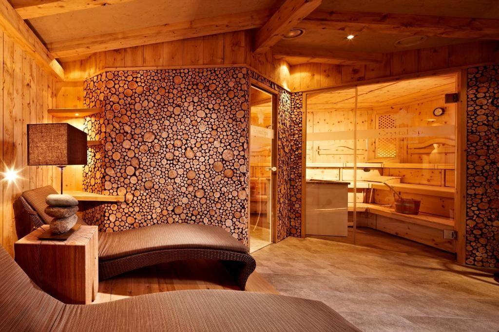 Hotel Berghof Crystal Spa & Sports фото 4