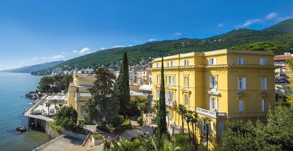 Remisens Premium Villa Amalia фото 0