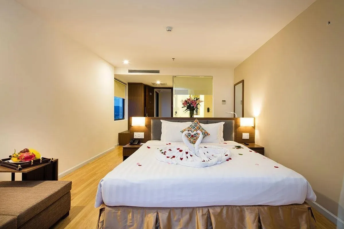 King Town Grand Hotel & Wedding Center фото 2