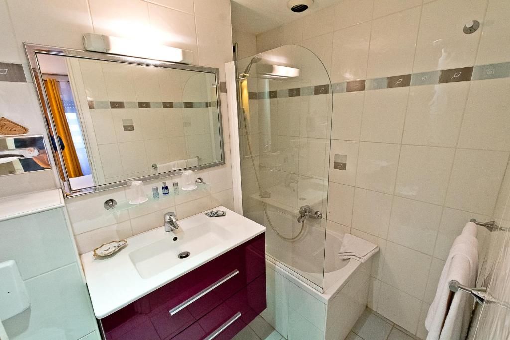 Athenee фото 13