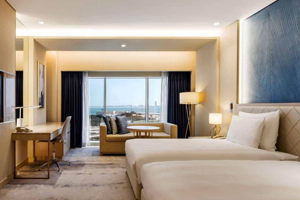 The Diplomat Radisson Blu Hotel Residence & Spa фото 2