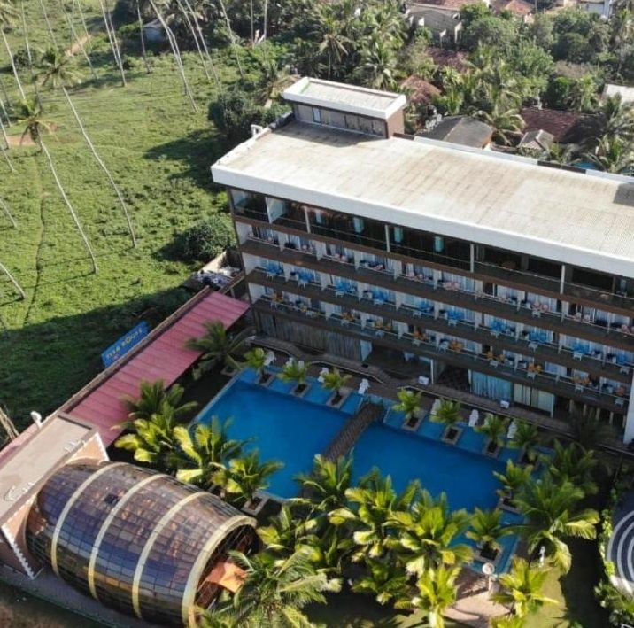 Aryana Queen Beach Resort фото 5