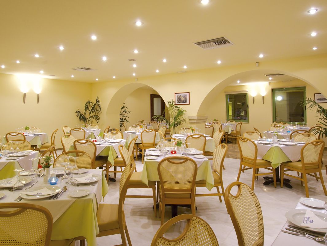 Giannoulis - Grand Bay Beach Resort (Exclusive Adults Only) фото 17