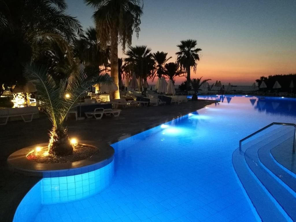 Venus Beach Hotel фото 11